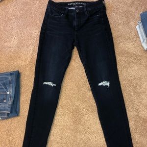 American Eagle distressed jeggings